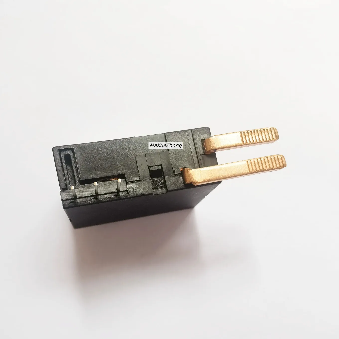 Imagem -03 - Relé Original do Poder 100 Novo 704m-r1a-b035 10.5vdc 35r 35r 40a 704m-r1a-b011 6vdc 11r 11r 40a 250v