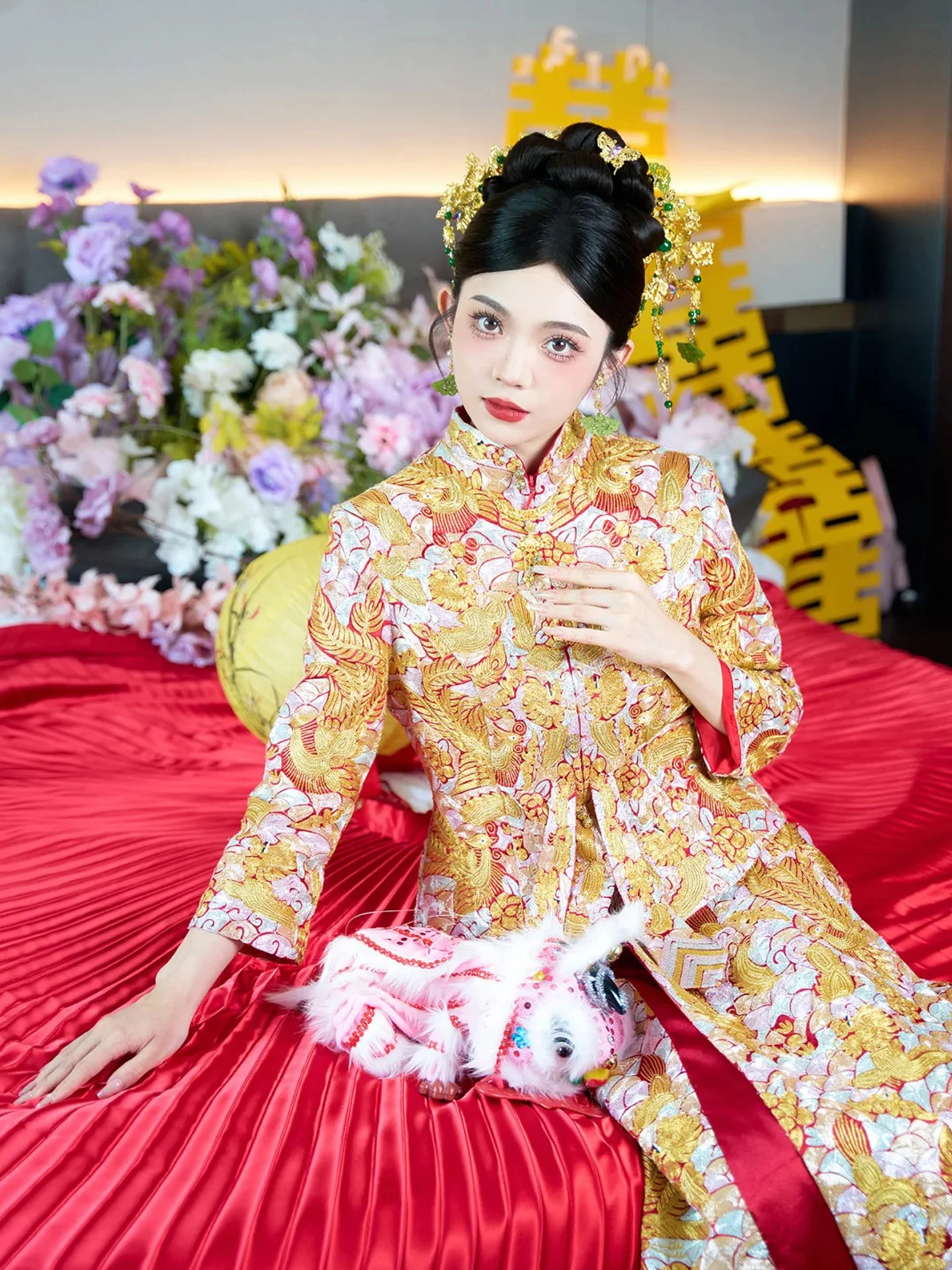 

Новое свадебное платье 2025 года с золотым драконом и фениксом, тяжелая вышивка, китайский стиль, для невест, короткий размер