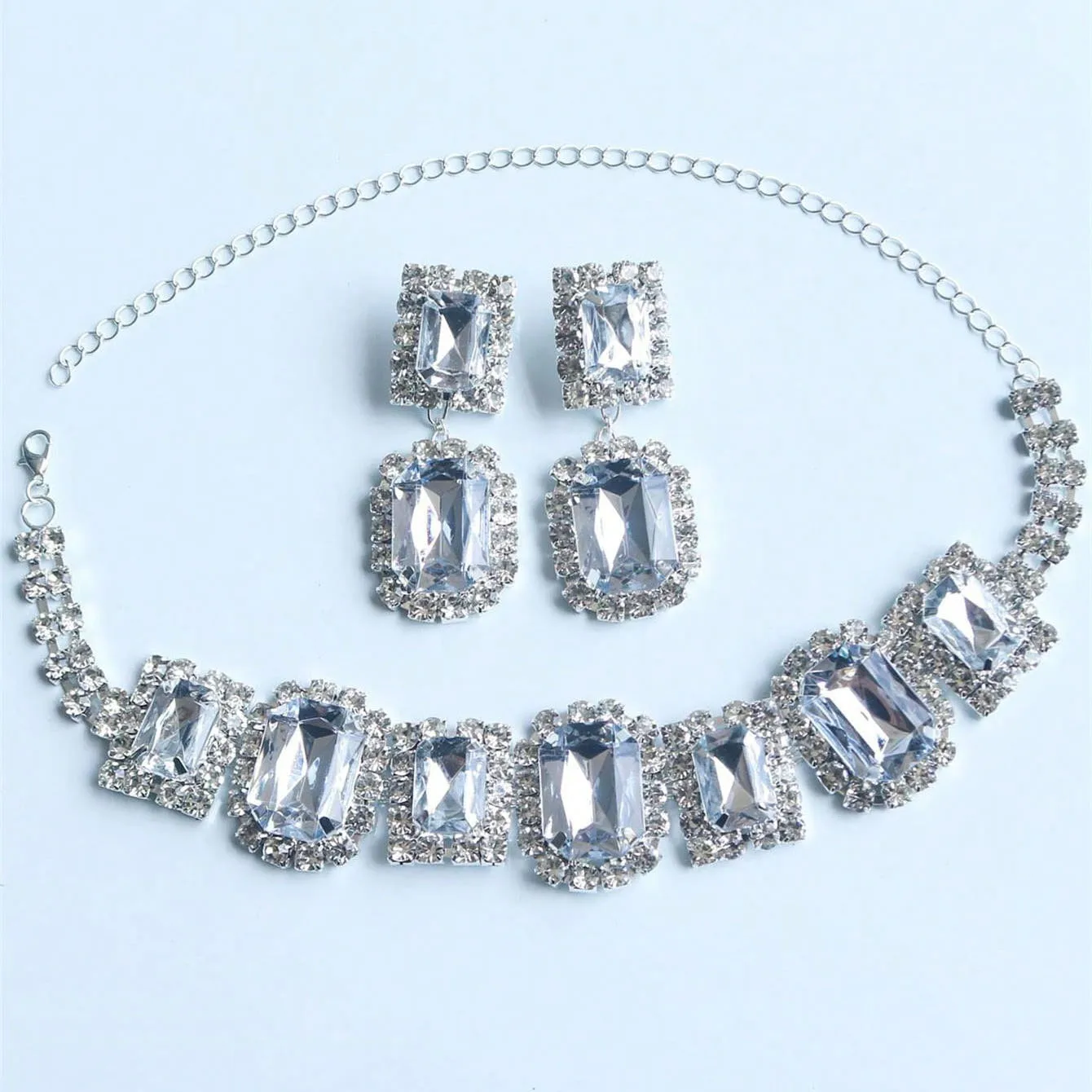 Stylish Glass Necklace and Earring Set for Brides