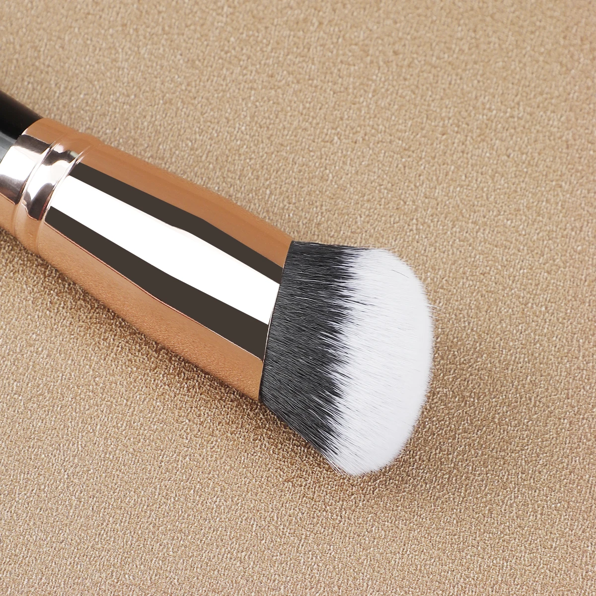 1Pcs Big Angled Top Loose Powder Makeup Brush Foundation Contour Blusher Face Cheek Cosmetic Beauty Make Up Brush Tool