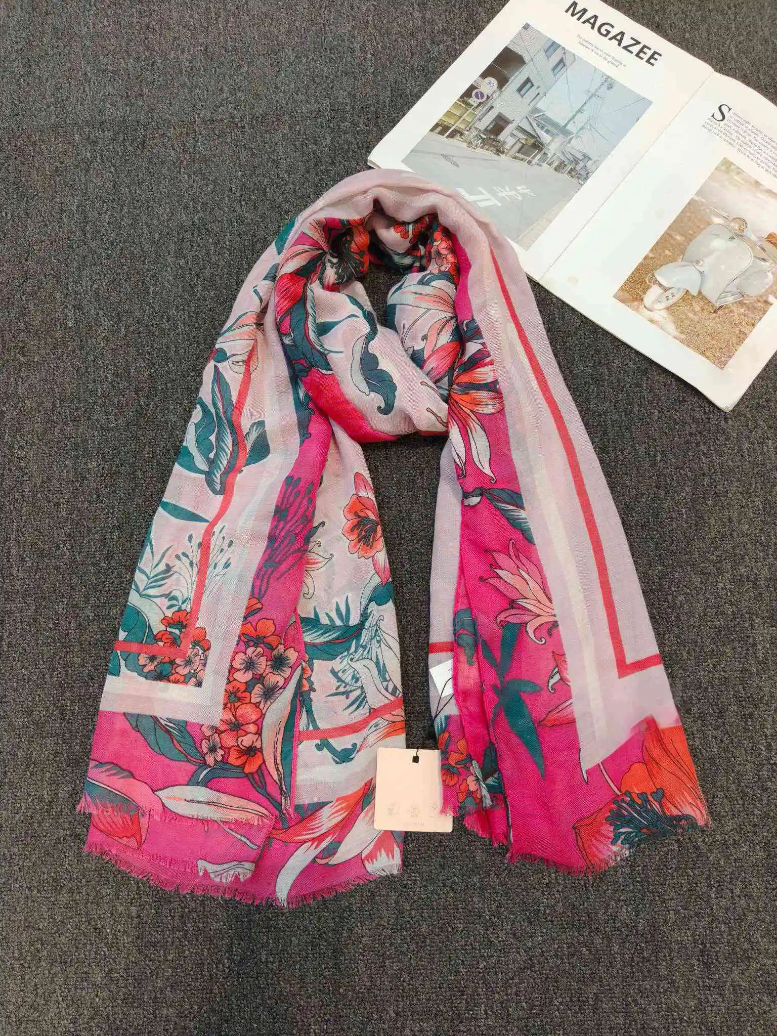 European and American style Italian original single scarf, sun shading lightweight beach towel, printed large-sized shawl view 2
