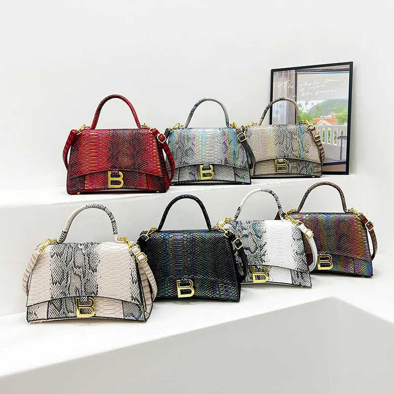 

New Arrival Tote - Bold Snake Embossed Design, Retro Lettering Pattern, Versatile Crossbody Purse, Stylish Daypack for Women