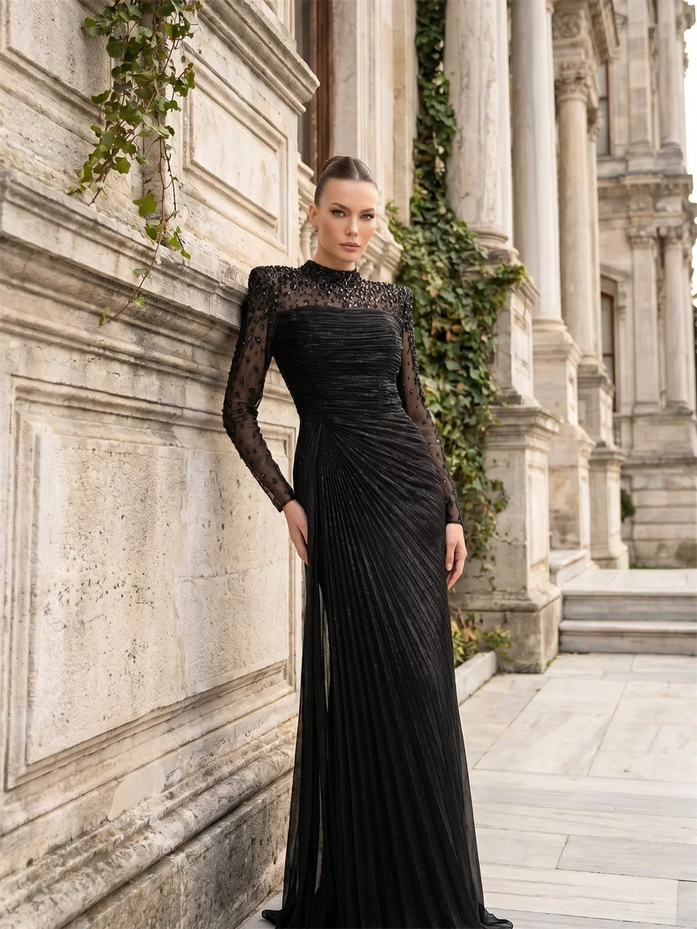 Vestidos de Noche Marrones Personalizados Sansa, Cuello Alto, Manga Larga, con Cuentas de Cristal, Vestidos de Noche de Tul con Pliegues Multicapa, Formales