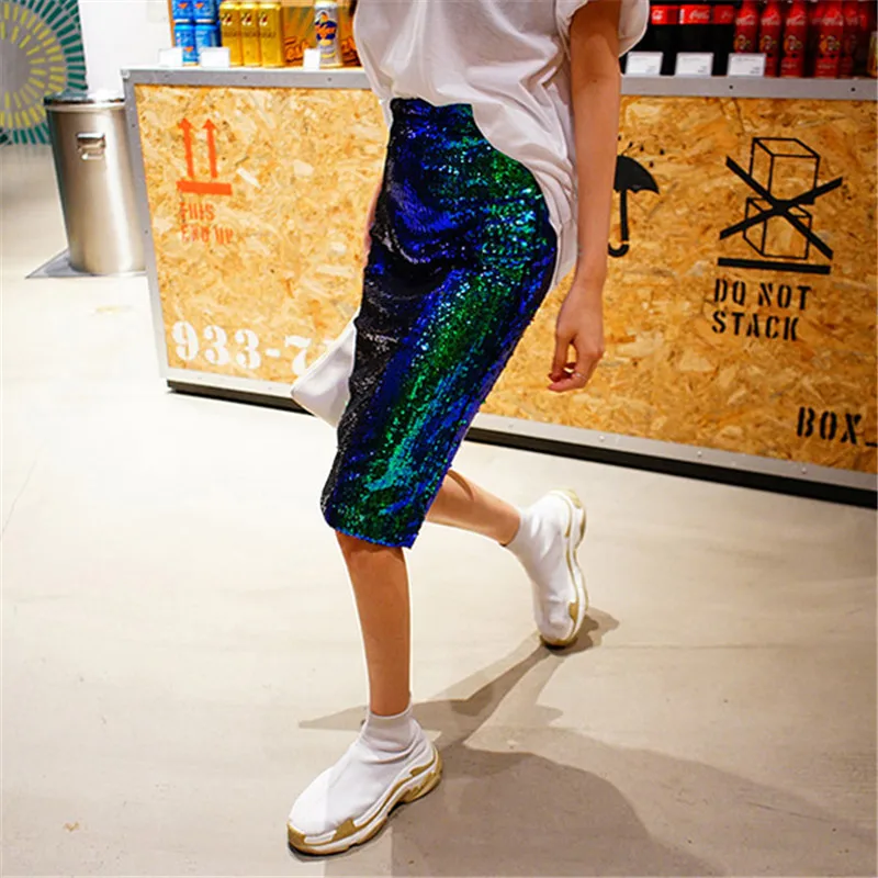 

Sparkling sequin green half-length skirt for women in spring and summer design sense Small crowd shows thin high waist and butto