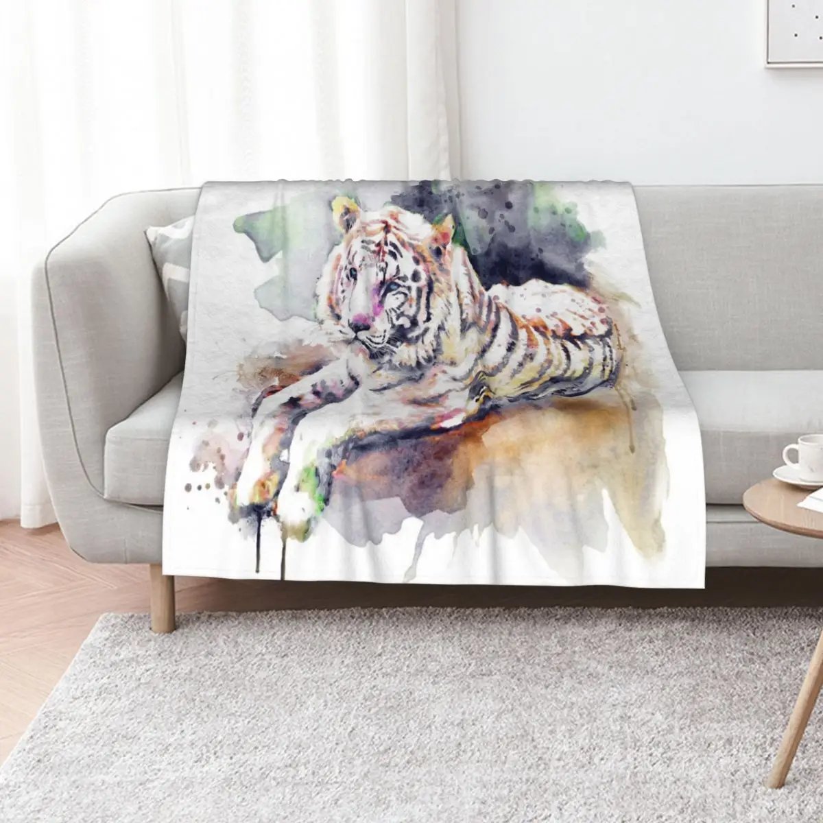 

Resting and Alert Blue Eyed White Tiger Throw Blanket Luxury Thicken Beach Summer Beddings anime Blankets
