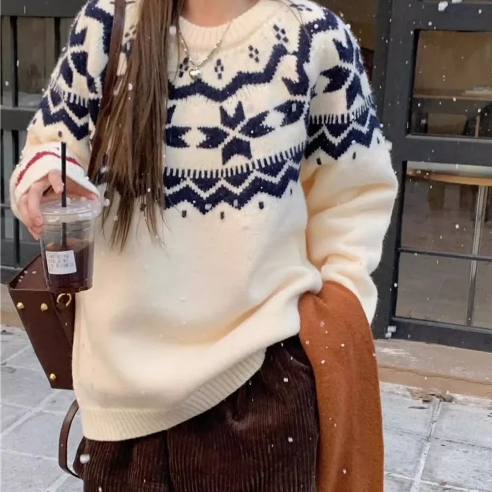 

Round Neck Soft Knitted Top Polyester Geometric Pattern Retro Christmas Sweater Women's Autumn Winter Thickened Loose Lazy Style