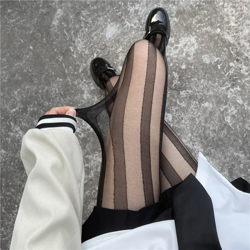 Frauen gestreifte Strumpfhosen Strumpfhosen Sommer ultra dünne Nylon Oberschenkel hohe Strumpfhosen Frauen Dessous Strumpfwaren schwarz gestreifte Strumpfhosen