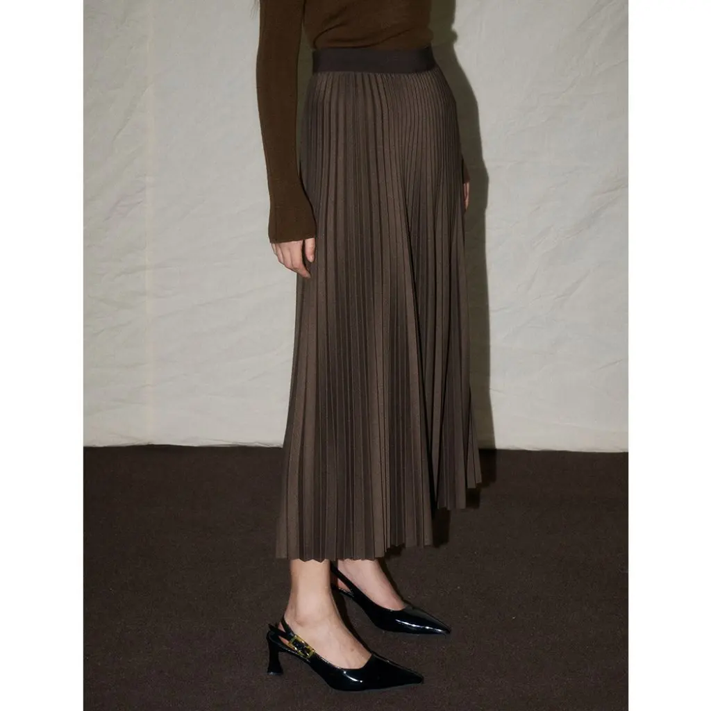 

Shengdu Autumn Winter New French Retro Classic Maillard Brown Knitted High Waist Pleated Skirt for Women