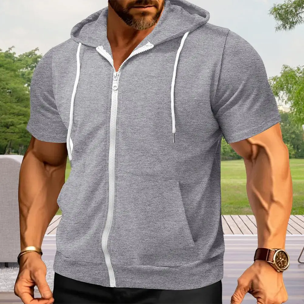 Мужской топ с капюшоном и короткими рукавами. Мужская летняя футболка с капюшоном на молнии. Легкая футболка с короткими рукавами и карманами для повседневного использования для мужчин.