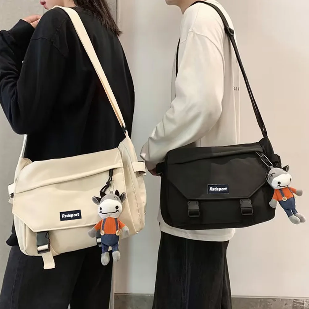 

Retro Messenger Bag,Adjustable Strap Cross-Body Purse,Versatile Large Capacity Crossbody Bag,Travel Postman Bag(Without Pendant)