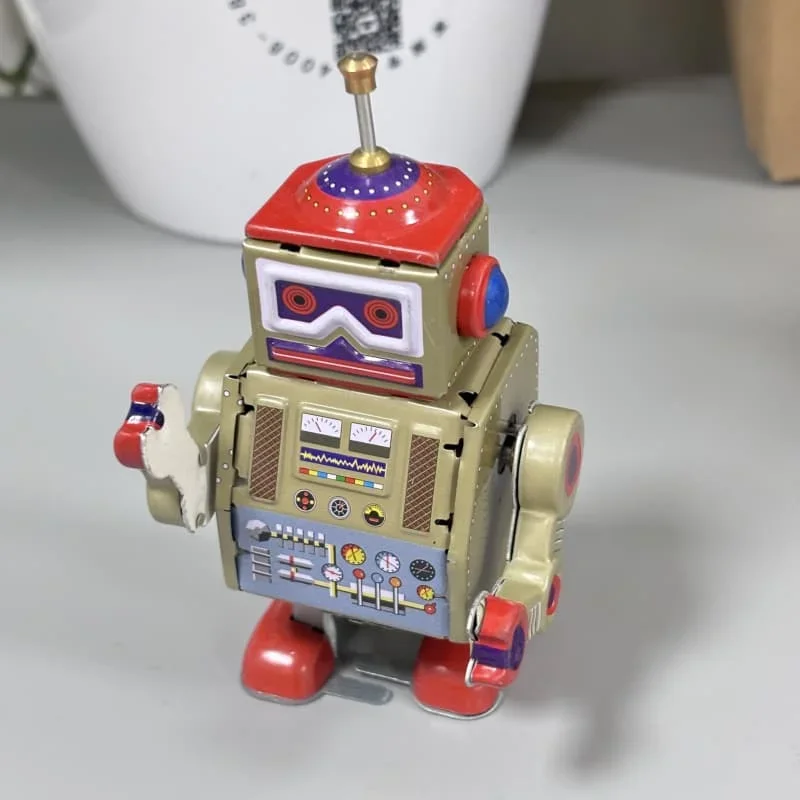 

[Funny] Classic collection Retro Clockwork Wind up Metal Walking Tin repairman robot recall Mechanical toy kids christmas gift
