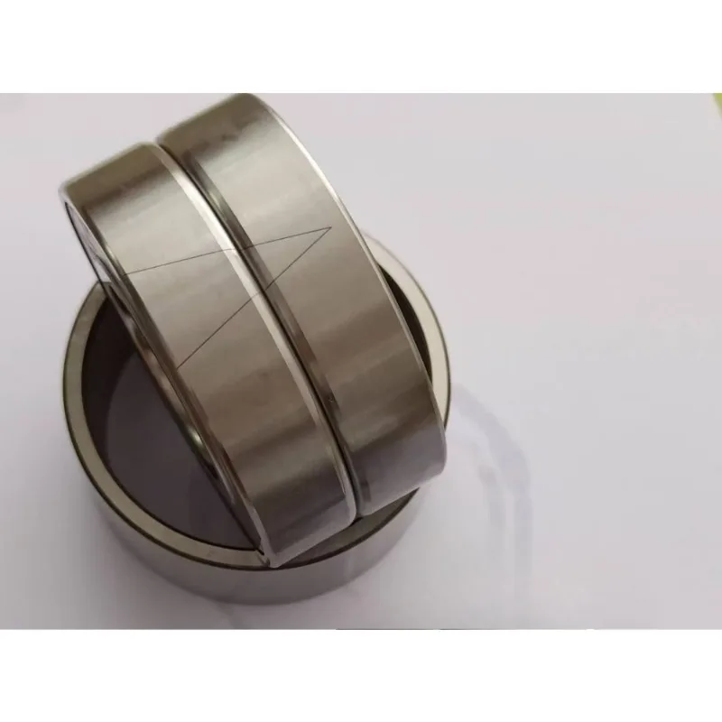 

Two 7207 type bearings and one medium-sized isolation ring