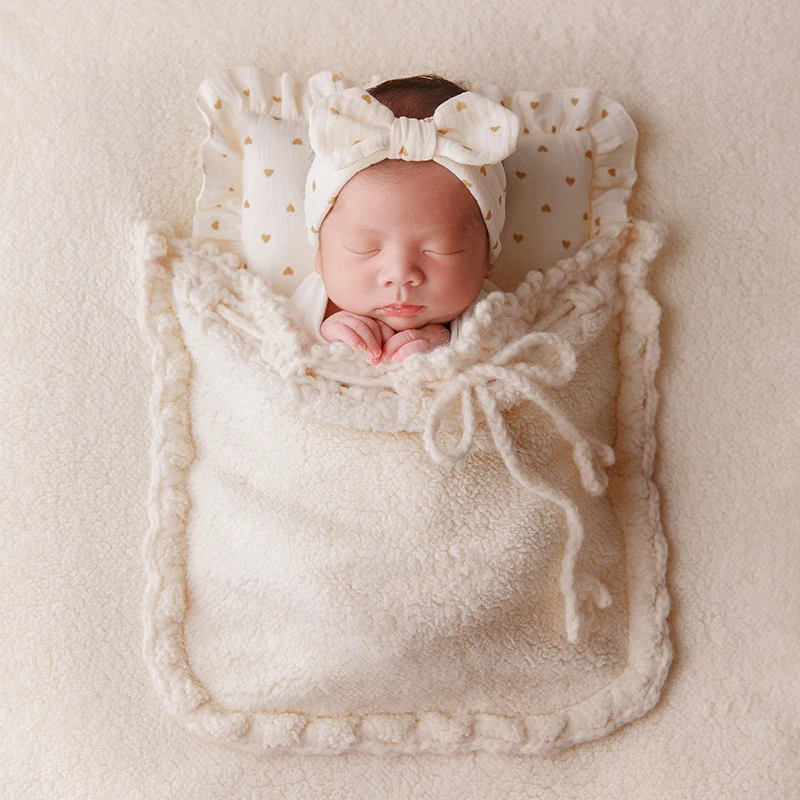 

Newborn Photography Wrap Soft Beige Backdrop Blanket 0-1 Month Baby Shoot Background with Pocket Bow Headband Pillow Photo Prop