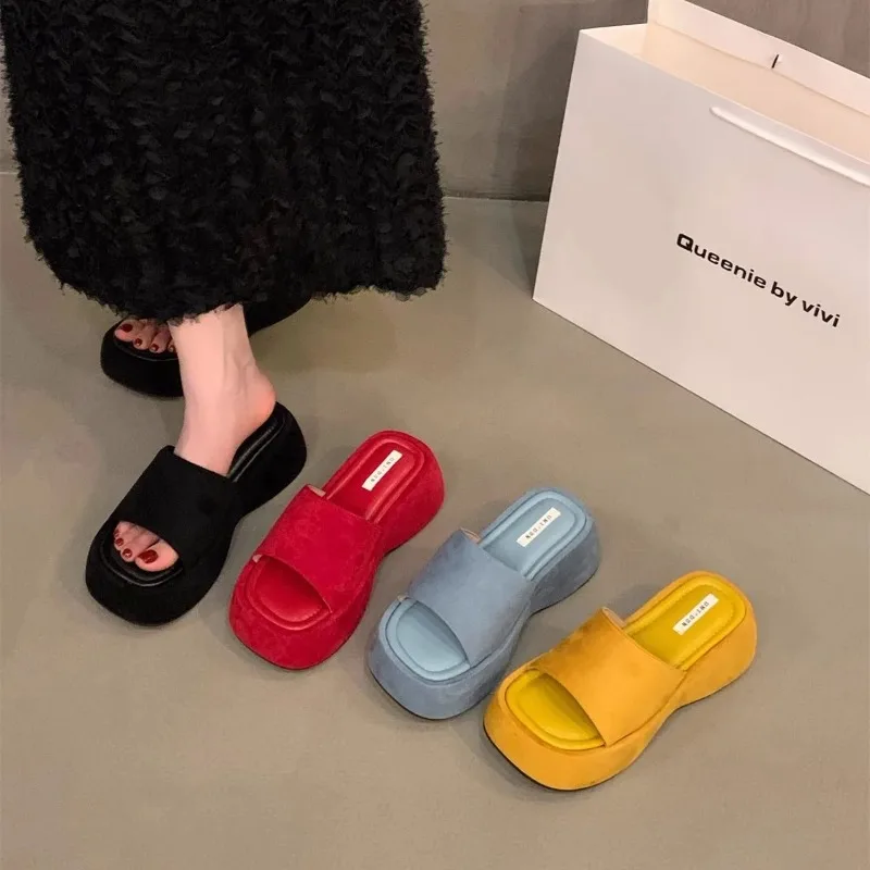 

2025 Thick Bottom One Word Dragging Women Summer Outerwear Sponge Cake Shoes with Bare Toes Cool Dragging Slippers Women's Shoes