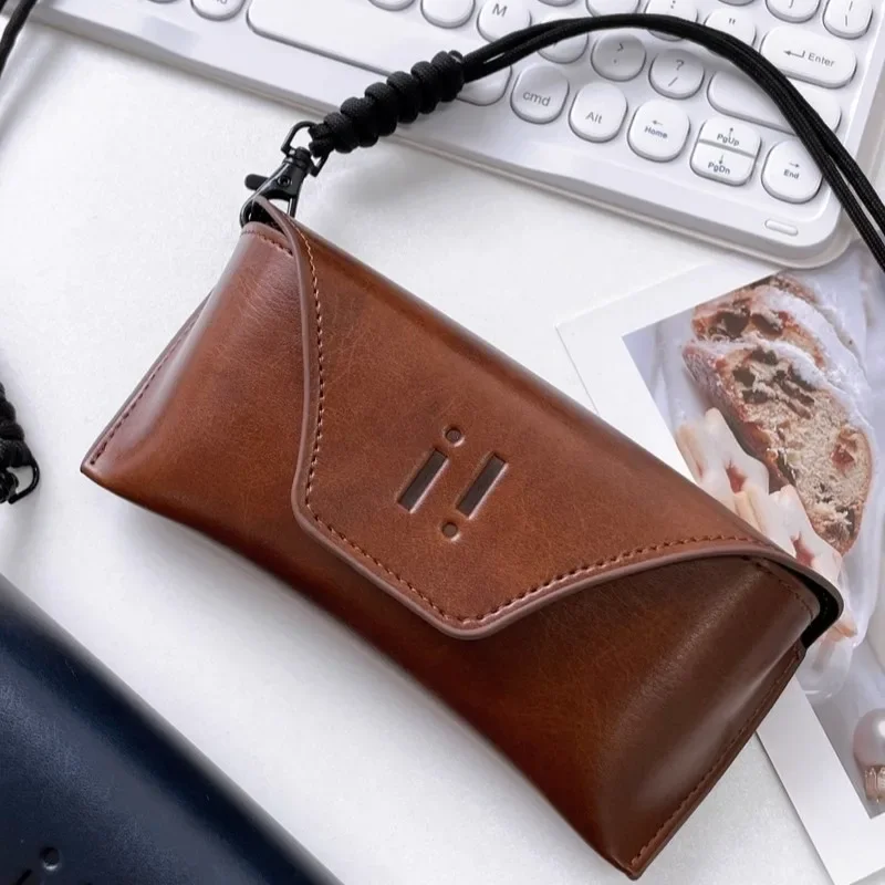 

PU Leather Glasses Case Summer Sunglasses Box Brown Portable Anti-Fall Neck Strap Glasses Storage Box Pressure-resistant