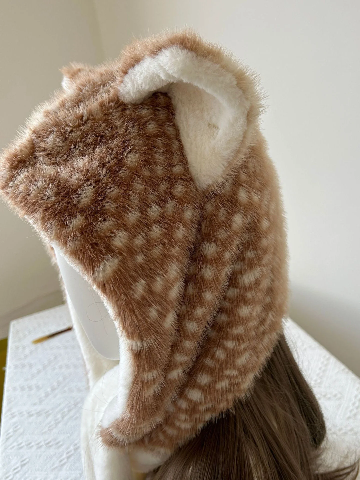 หมวกกวางเรนเดียร์น่ารักแบบใหม่ ขนเทียมนุ่ม อุ่นสบายสำหรับฤดูหนาว ป้องกันหู หมวกคริสต์มาส สไตล์พังก์สำหรับสาวๆ