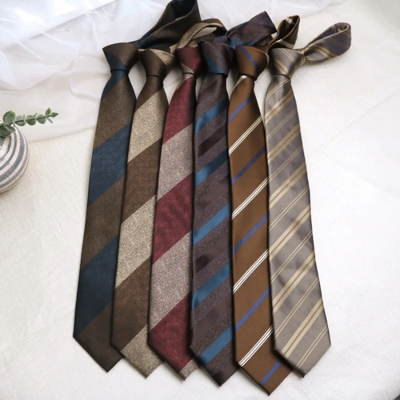 Krawat w ukośne paski w kolorze kawy, casualowy, na co dzień, dodatek do kołnierzyka, prosty, casualowy, w stylu college, krawat z charakterem, modny, uniwersalny.