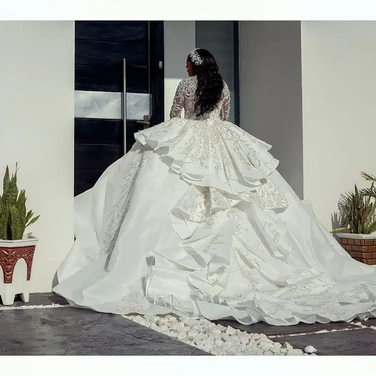 Flavinke Abiti da sposa arabi personalizzati A Line maniche lunghe Plus Size Puffy Train Princess Abito da sposa con paillettes scintillanti