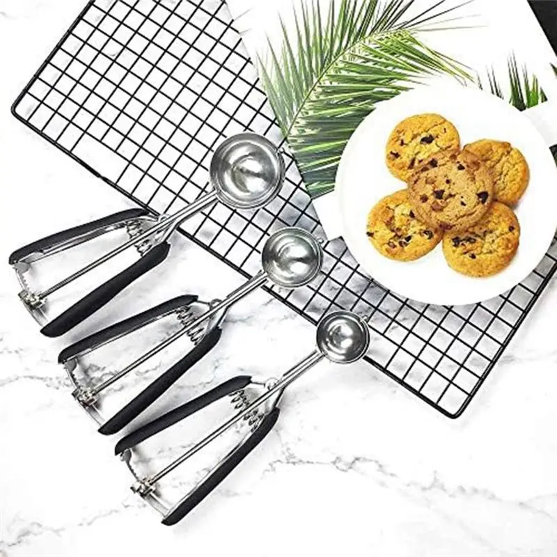 ABMI-Cookie Scoop, Cookie Dough Scoop, Spring-Loaded Ice Cream Scoop, Stainless Steel Scoop, Comfortable Grip 20 X 3Cm Black,