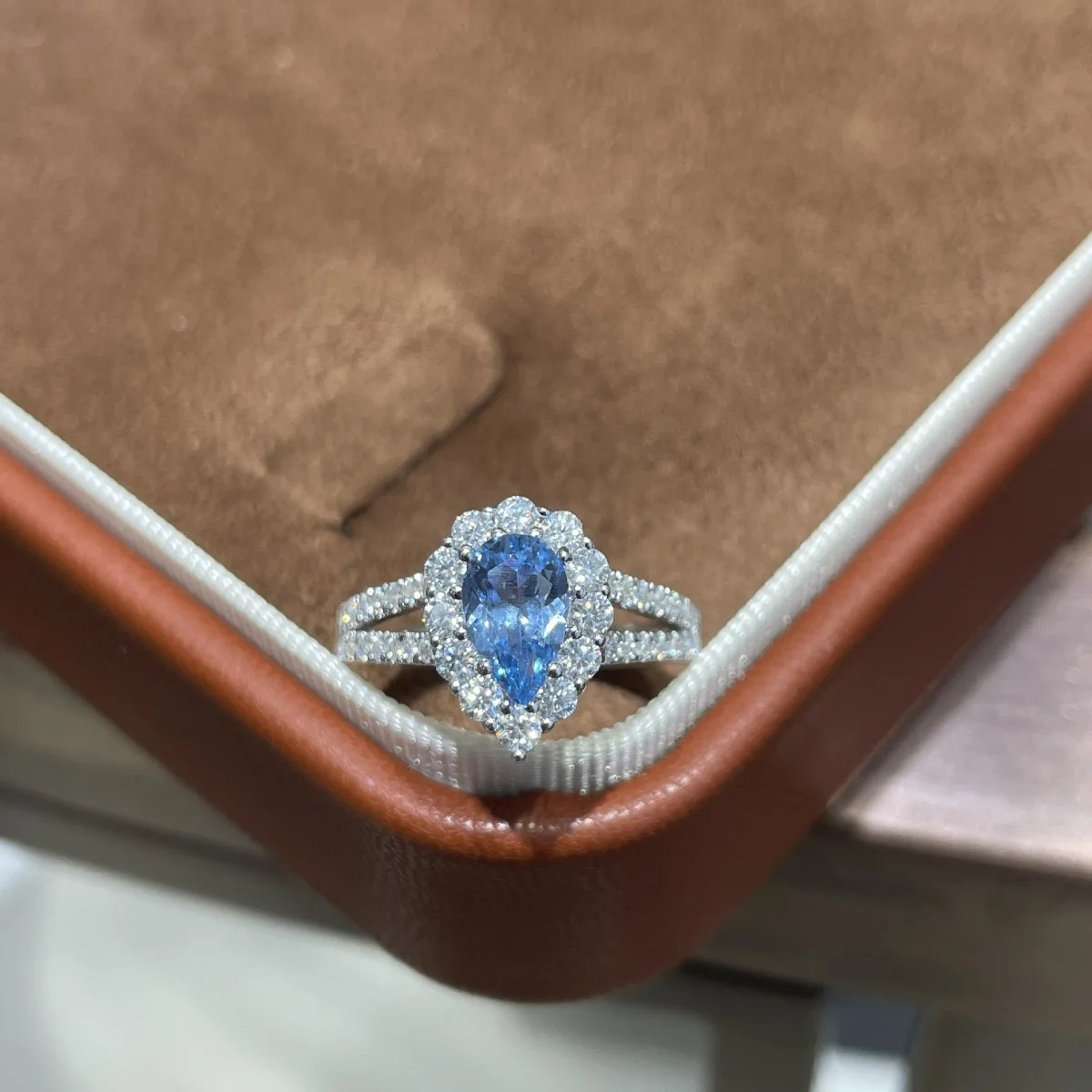 

Classic 10x12mm Green Lab-Grown Diamond Ring - 925 Sterling Silver Wedding Band & Engagement Jewelry for Women