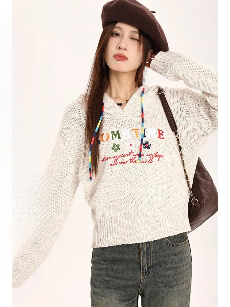 

Yang Bubble Mixed Color Plum Embroidered Letter Hoodie Women's Fashionable Slim Fit Long Sleeve Thermal Winter Sweater