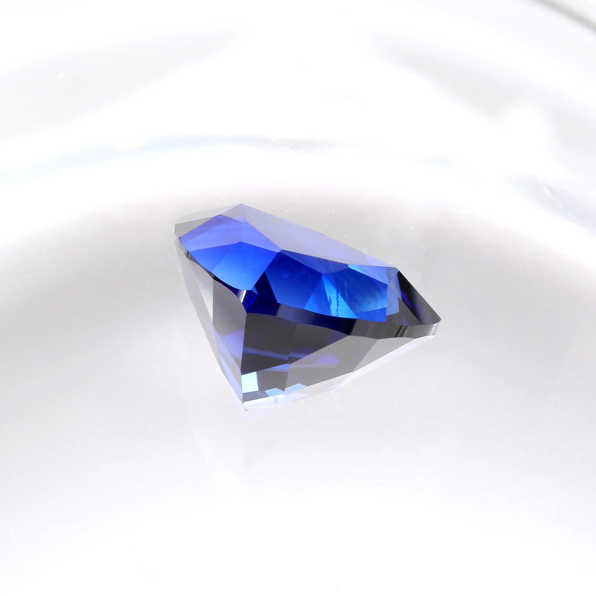 

Eme jewe Lab Grown Sapphire Trillion Cut Gemstone for Charms Advanced Jewelry Making Materials DIY With AGL Certificate