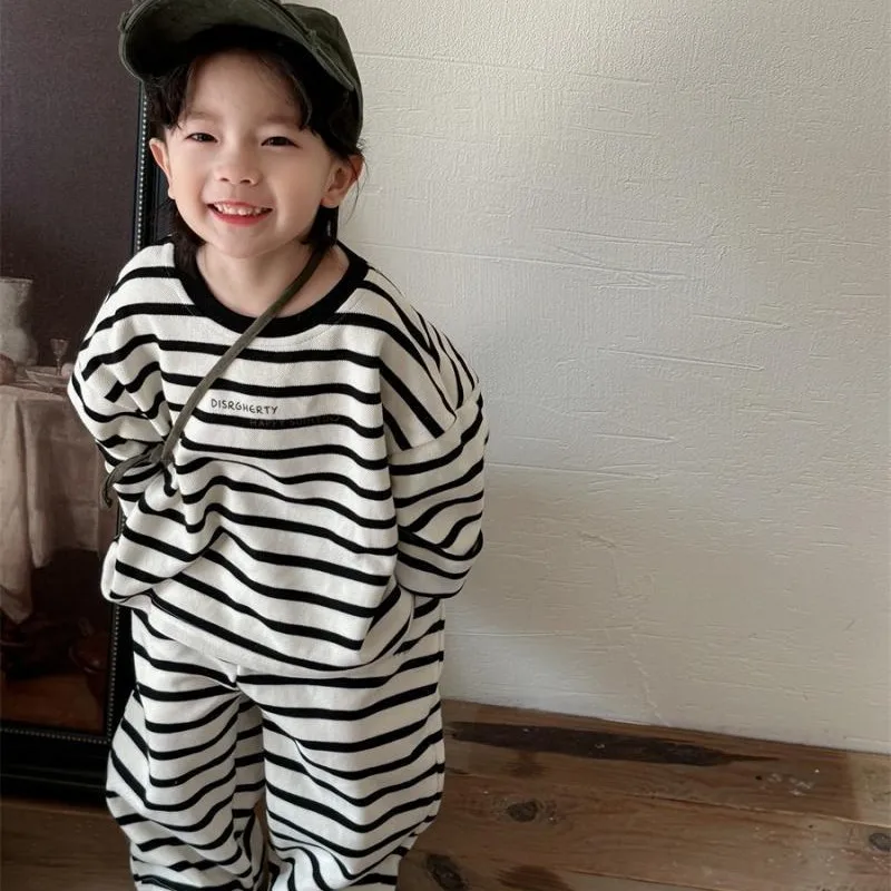 

Spring and Autumn Boys' Set New Children's Striped Long Sleeve Hoodie Loose Wide Leg Straight Leg Pants Two Piece Set