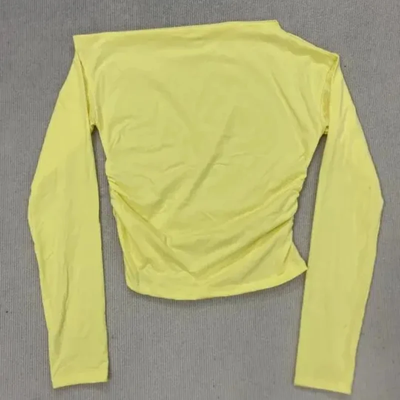 

Ранняя осень, модная уличная женская футболка, однотонный косой воротник, футболка с открытыми плечами и длинными рукавами, утягивающие топы с затянутой талией