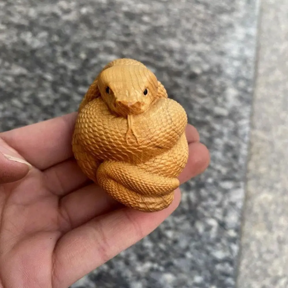 Figurines Wood Carving Snake Statue Miniature DIY Hand Carved Snake Statue Cute Handmade Wooden Zodiac Snake Ornament