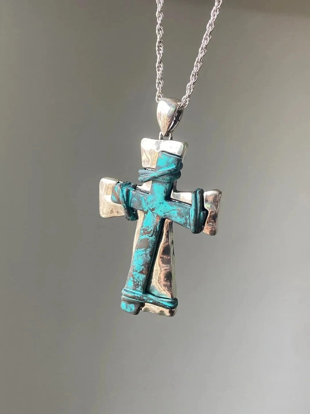 

The Middle Ancient Times Style Imitation Turquoise Double Layered Cross Pendant Necklace UNISEX High End Western Cowboy Necklace