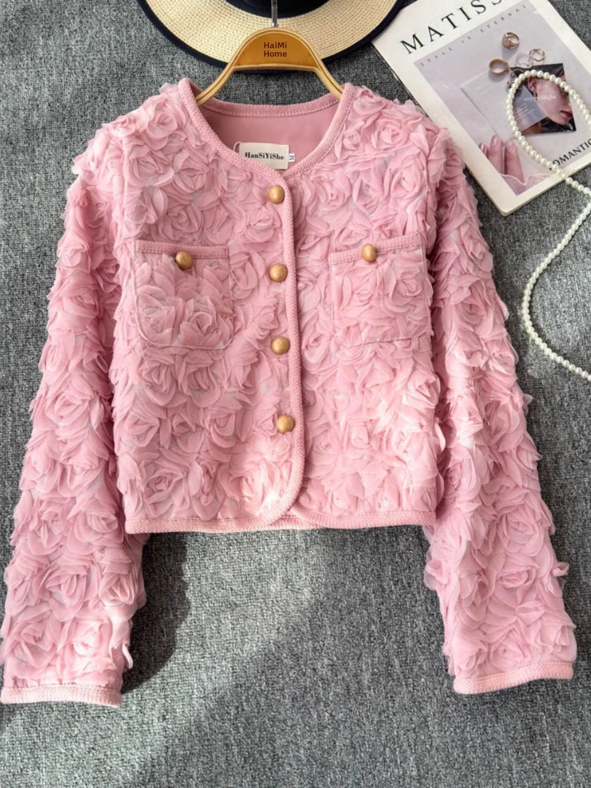 Elegant Short Coat Women's Fashion 2025 Winter New High-End Feeling 3D Flower Decoration Shangxiang Style Warmth Commute Style