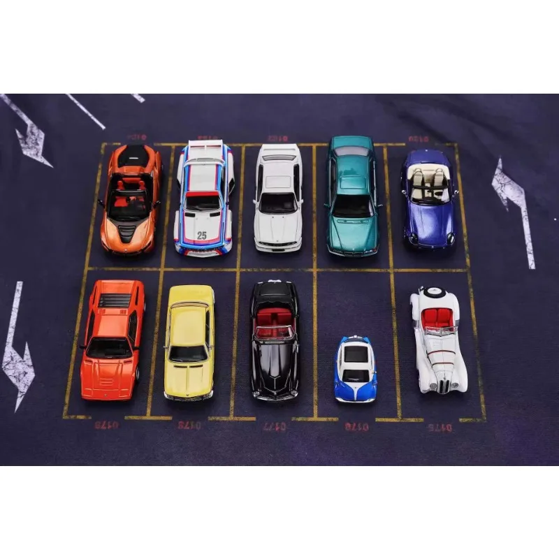 

Original 1:64 BMW 2024 new diecast alloy simulation model, children's collection of decorative toys, holiday gifts for children.