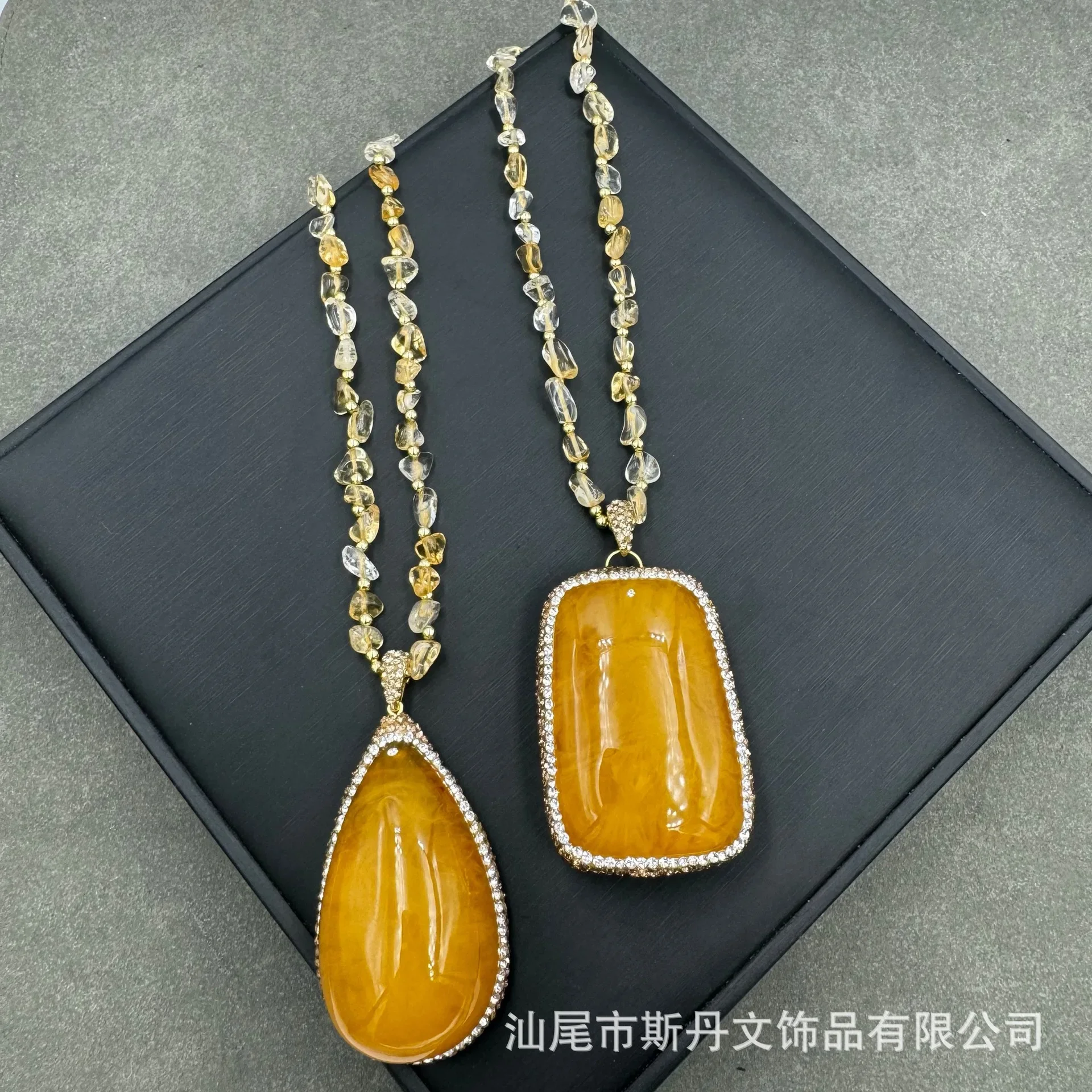 New second-generation beeswax natural citrine pendant, new Chinese niche personalized sweater chain jewelry manufacturer wholesa