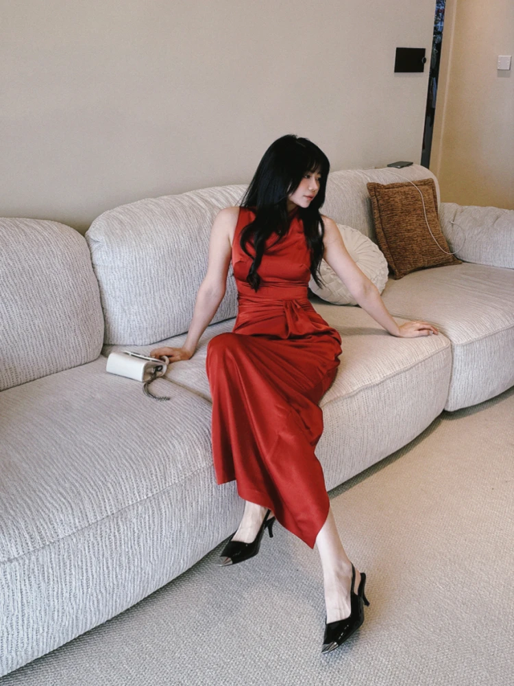 Vestido de Novia Rojo E Estilo Señorita Rica Traje de Cromiso Cintura Alta Tela de Satén Suave Sin Mangas Falda Lar...