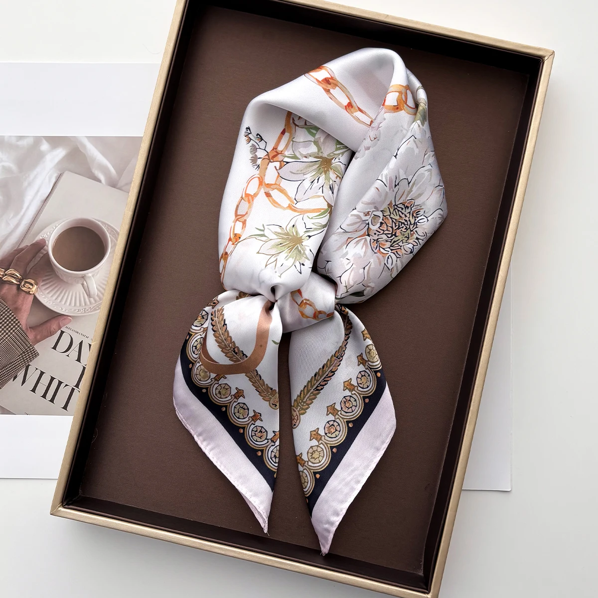

Floral Printed Square Scarf For Women Imitation Silk Scarves Bandanas Luxury Hijab Neckerchief Elegant Beach Shawl Wraps