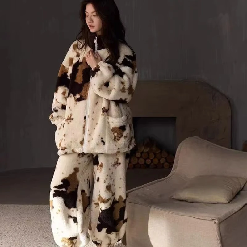 

Осенне-зимний женский пижамный комплект, домашняя одежда, одежда для дома, утолщенная одежда для сна из кораллового флиса для девочек, фланелевой костюм из двух предметов на флисовой подкладке