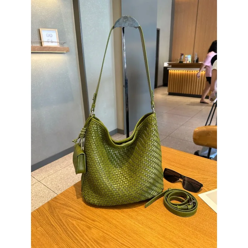 

Handwoven Large Capaci Women's Tote Bag Casual mat Crossbody Buet Bag Leather oulder Bag for Young Women