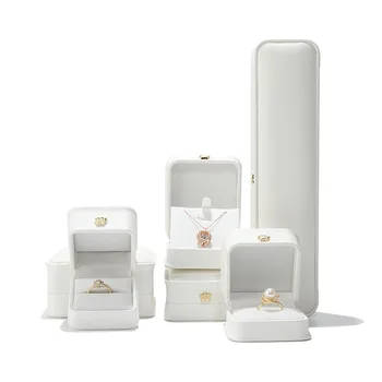 ダークグリーンのレザージュエリーオーガナイザー,イヤリングボックス,ペンダント,ネックレス,ギフト包装用ディスプレイボックス