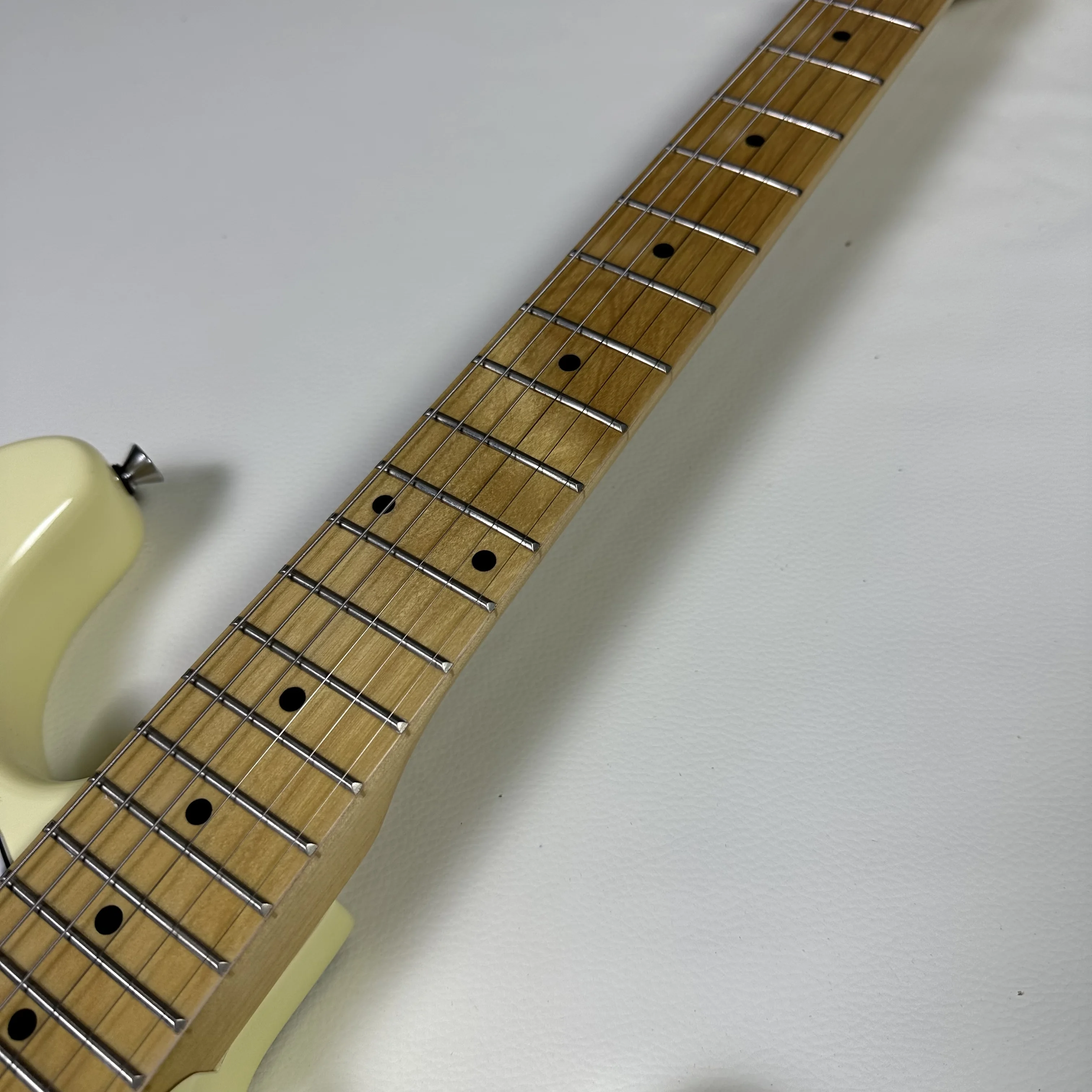 Thumbnail 4 - #19 Electric Guitars Comparison Guide