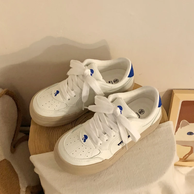 レディーススニーカー靴-2025-ファッション女性の靴デザイナーバラ新しいレトロ春の靴レディーススニーカーバラ-2025-ファッション春