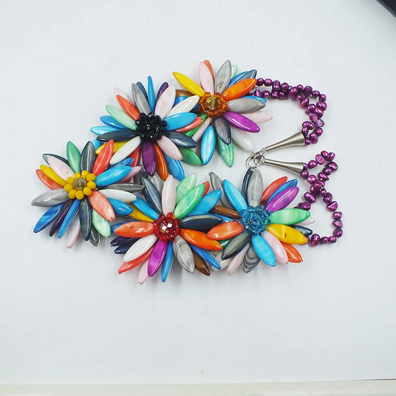 New Hotsale !! Natural mixed color shell flower necklace. Women's Party Jewelry 20