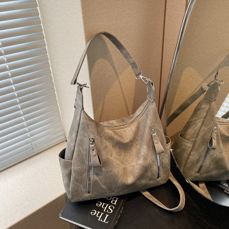 Large capacity messenger bag matte texture niche shoulder commuter tote bag