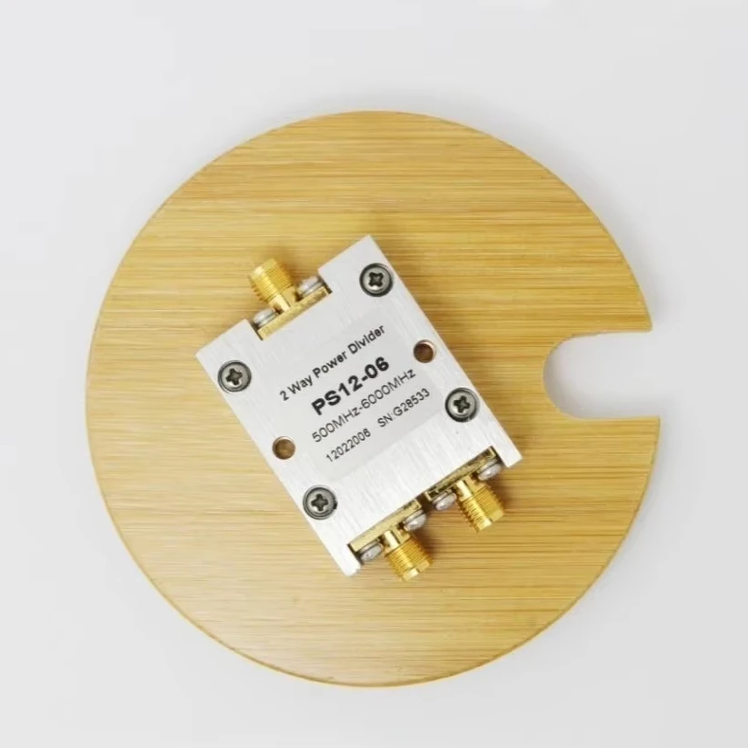 

Two-way power divider/combiner PS12-06