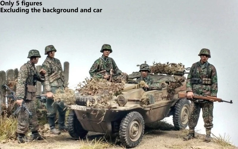 

Набор моделей из литой смолы в масштабе 1/35: немецкие солдаты и водители, 5 фигурок (без автомобиля), в разобранном и неокрашенном виде.