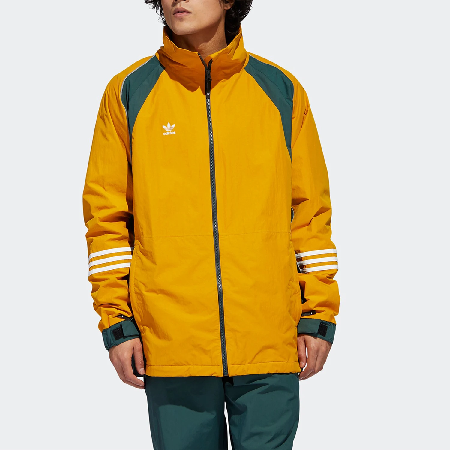 

Оригинальная мужская спортивная куртка Adidas Three Leaf 10KDNAJCKT FJ7489