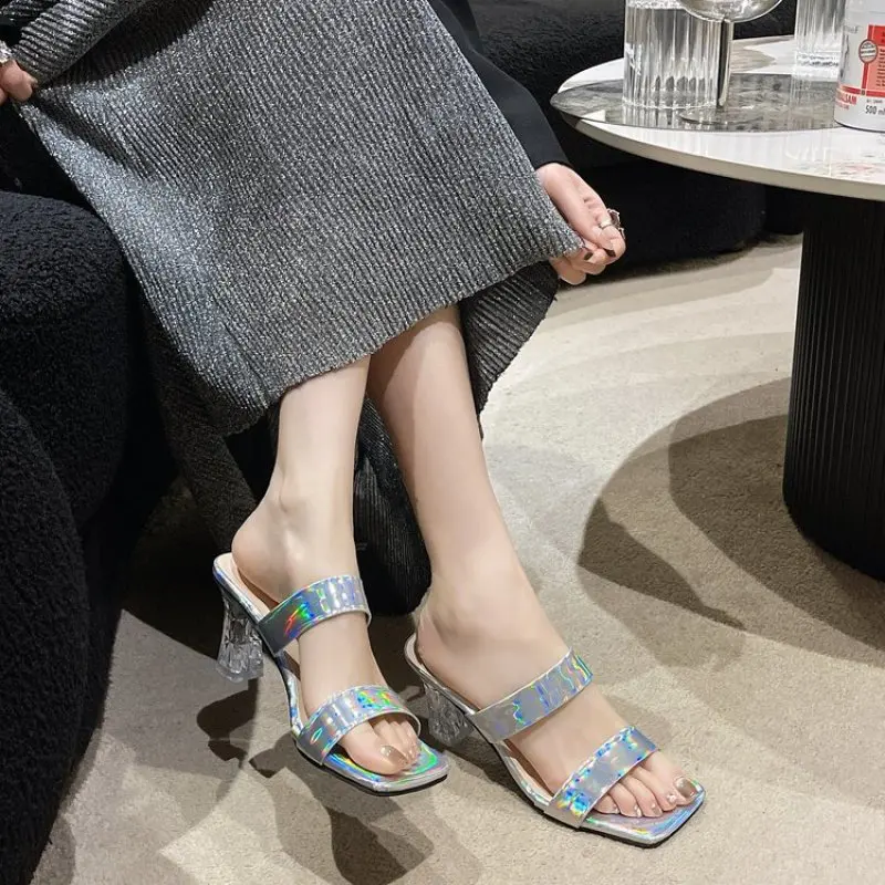 

Square Head Thick Heel Sandals Women Fashion Fashion Fashion Sexy High Heels Wear Simple Summer Slippers Women large size 35-39