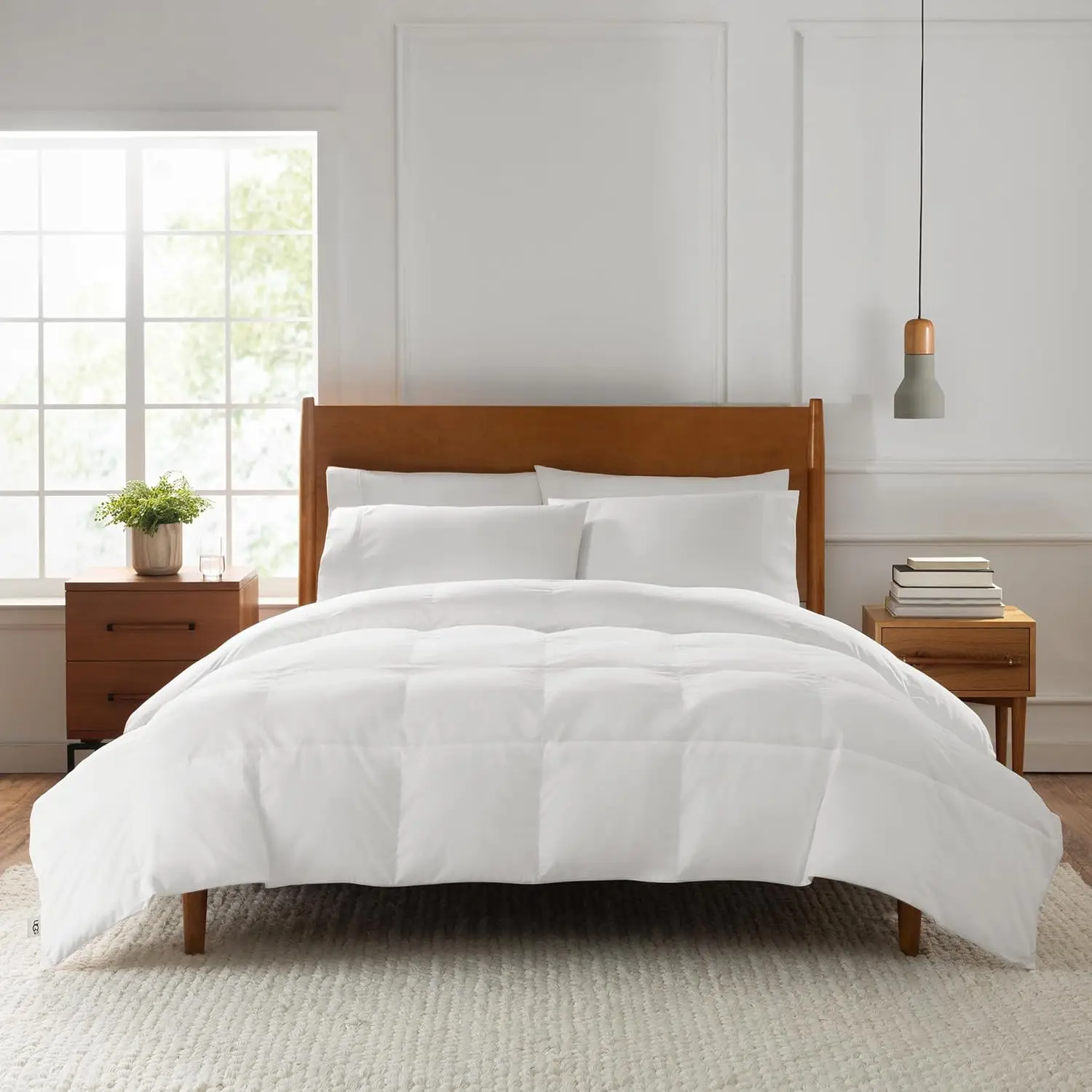 Ugg Kira Down Alternative Comforter - Box-Quilted, 100% Cotton, Soft & Cozy, Perfect For Warm Seasons, Machine Washable - White