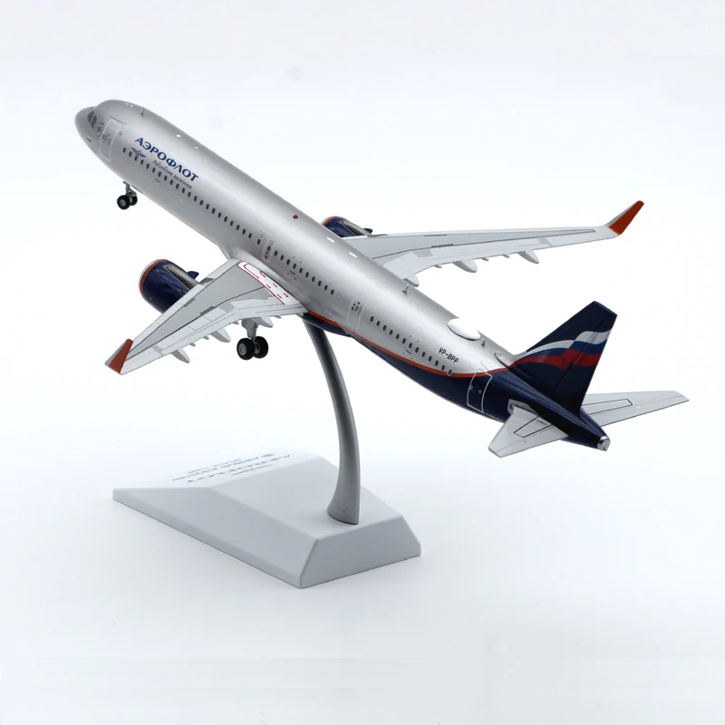 

Модель авиационного лайнера Aeroflot A321NEO из сплава и пластика, масштаб 1:200