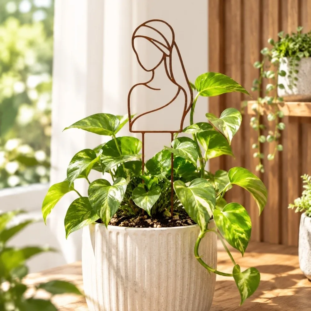 Iron Character Silhouette Plant Stand Strong Load Bearing Hollow Out Plant Climbing Trellis Weather Resistance