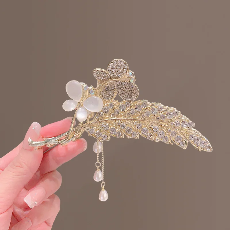 New Metal Advanced Hair Clips Temperament Grip Clip Hair Accessories Wheat Ears Butterfly Clip the Back of the Head Flowers TASS